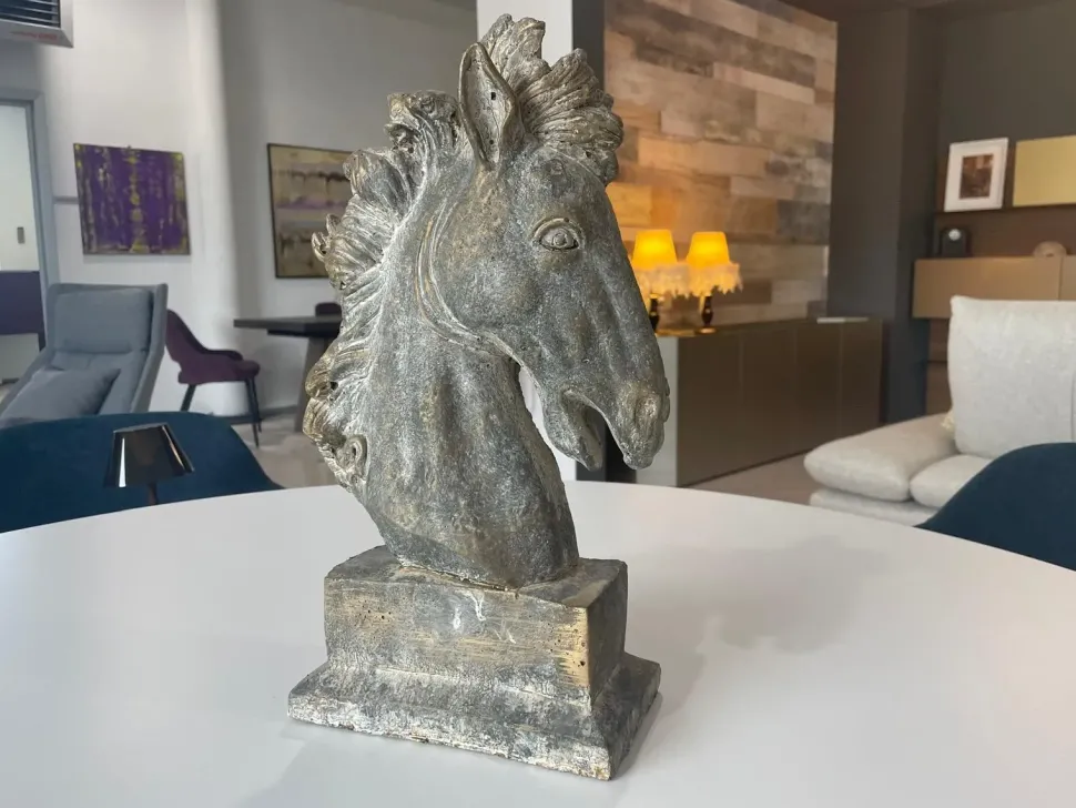 Statua di cavallo Ar-tre in stile classico a prezzo ribassato