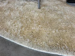 Tappeto modello Crema Besana moquette con sconti imperdibili