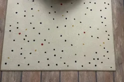 Tappeto modello Tappeto stars beige Nidi in fibra sintetica  a prezzo scontato