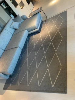 Tappeto modello Zig zag Doimo salotti in fibra sintetica a prezzo Outlet