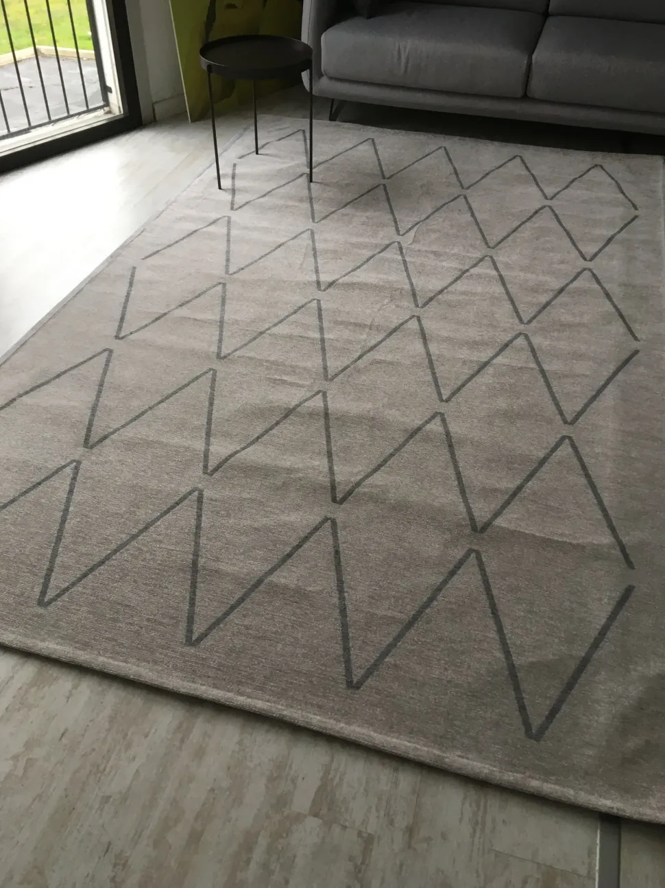 Tappeto Moderno rettangolare modello Tappeto doimo salotti zig zag scontato con forte sconto