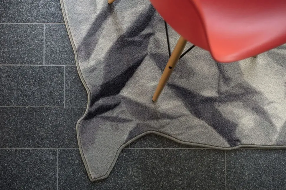 Tappeto Moderno sagomato modello Neversaid a prezzi convenienti