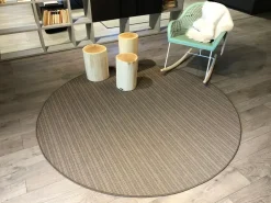 Tappeto rotondo  in stile moderno Spring Besana a prezzo scontato