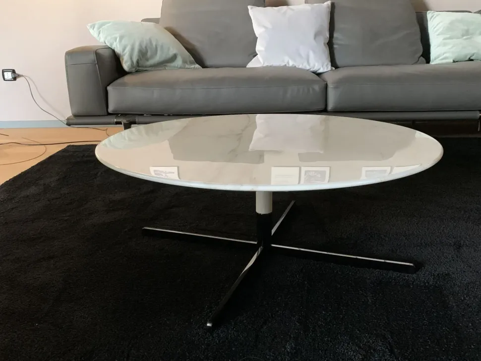 Tavolino Bob Poltrona frau a prezzo riservato