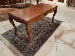 Tavolino classico In legno bois de rose  di Artigianale a prezzo scontato