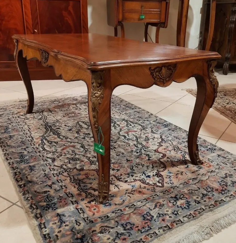 Tavolino classico In legno bois de rose di Artigianale a prezzo scontato