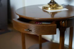 Tavolino classico Lloyd di Artigianale a prezzo ribassato