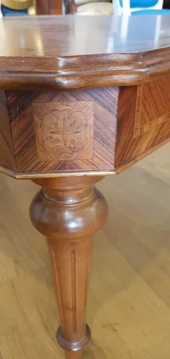 Tavolino classico Quadrato con intarsio diamante di Artigianale a prezzo scontato