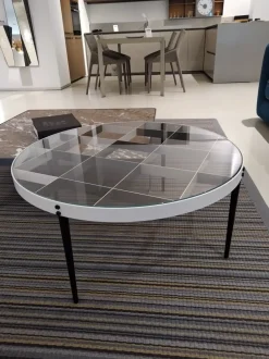 Tavolino D.555.1 del marchio Molteni & c con forte sconto - 26%