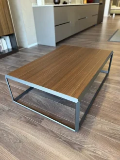 Tavolino design 45° di Molteni & c a prezzo ribassato