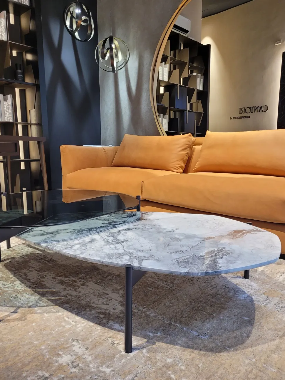 Tavolino design Johnson di Cantori a prezzo scontato