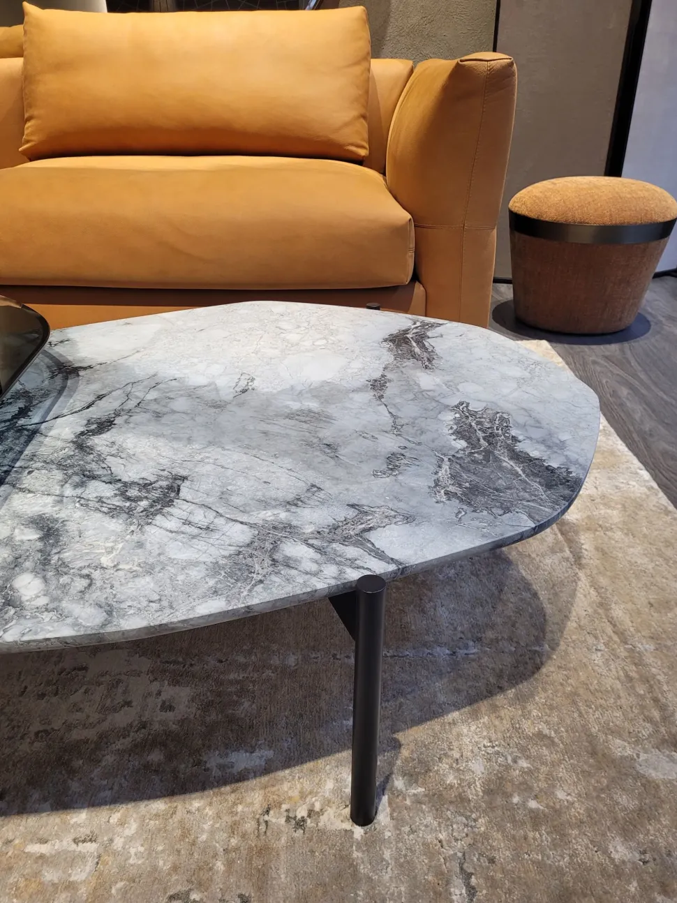 Tavolino design Johnson di Cantori a prezzo scontato