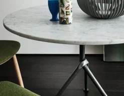 Tavolino design Magis in marmo di Carrara, diam.60, prezzo ribassato!