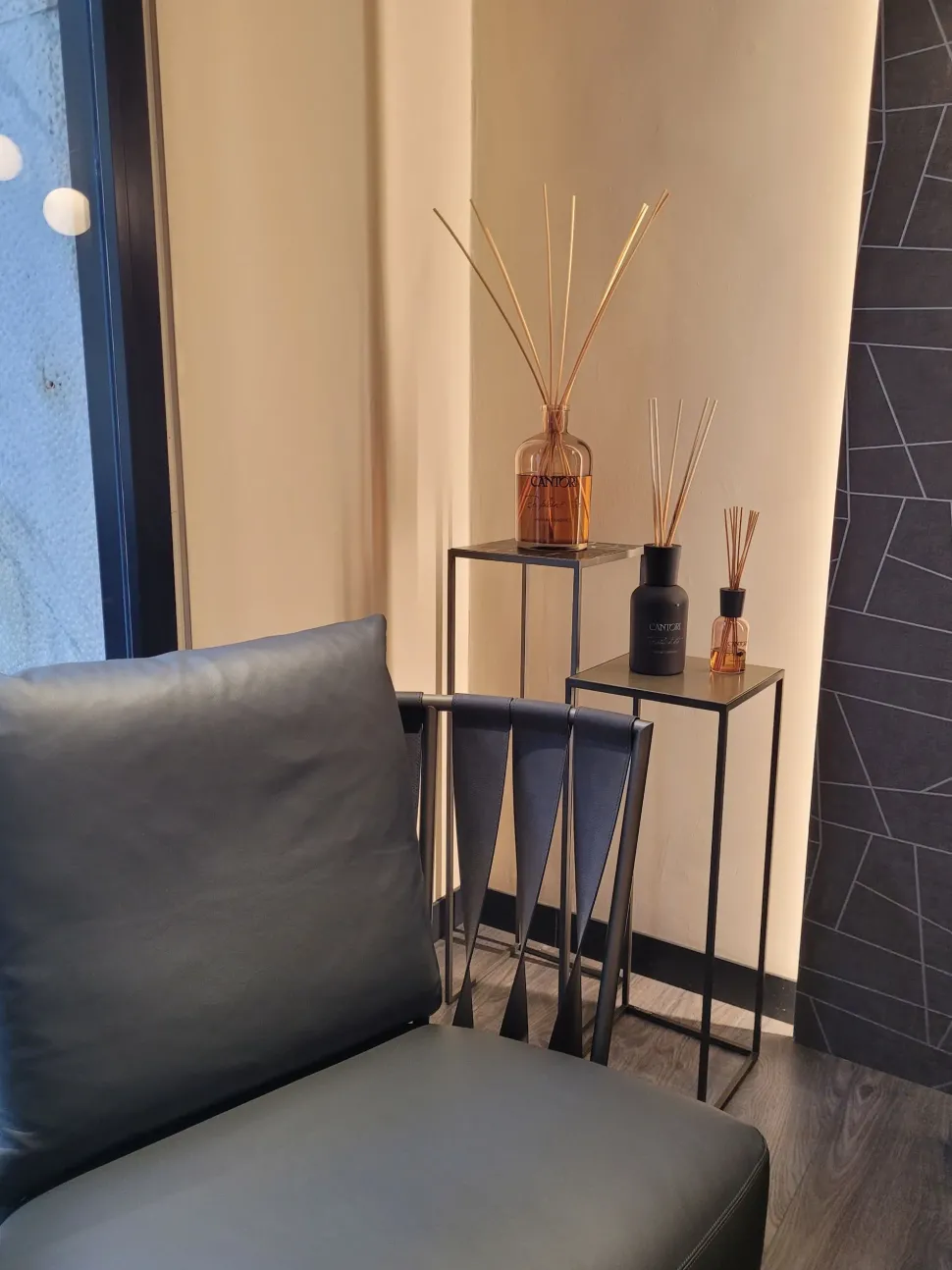 Tavolino design Narciso di Cantori a prezzo ribassato