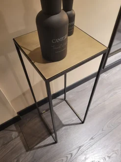 Tavolino design Narciso di Cantori a prezzo ribassato