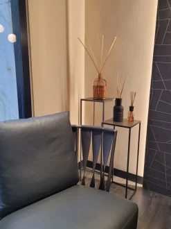 Tavolino design Narciso di Cantori a prezzo scontato