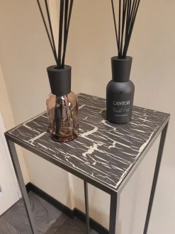 Tavolino design Narciso di Cantori a prezzo scontato