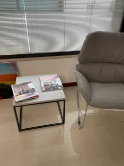 Tavolino design Square di Artigianale a prezzo scontato