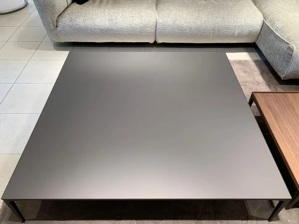 Tavolino in stile design modello Tray di Rimadesio a prezzi imbattibili