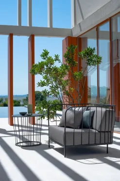 Tavolino in stile design modello Cannole' di Emu con sconti imperdibili