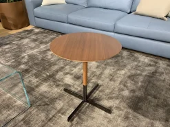 Tavolino in stile moderno modello Bob di Poltrona frau con sconti imperdibili