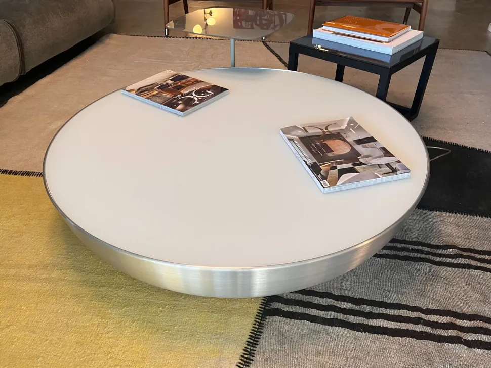 Tavolino modello Big planet light di Bonaldo a prezzo scontato