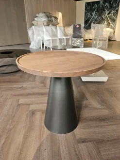 Tavolino modello Kony  di Ozzio a prezzo ribassato