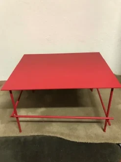 Tavolino modello Shanghai tip di Moroso a prezzo scontato