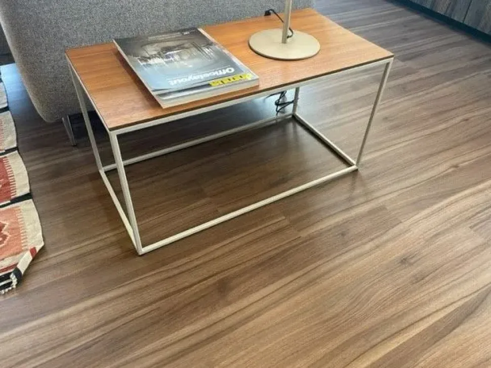 Tavolino modello Team di Novamobili a prezzo ribassato