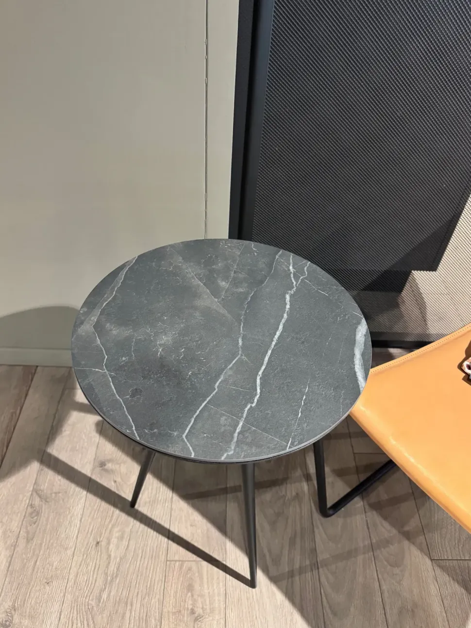 Tavolino modello Trip di Midj a prezzo scontato