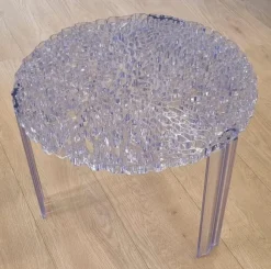 Tavolino modello T-table di Kartell a prezzo scontato