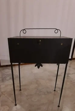 Tavolino moderno Art. t 39 di Artigianale a prezzo ribassato