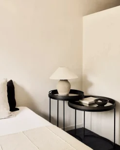 Tavolino moderno Set tavolo vassoio ethnicraft di Artigianale a prezzo ribassato