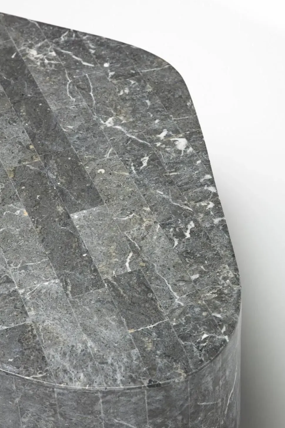 Tavolino moderno Trapezio di Stones a prezzo scontato