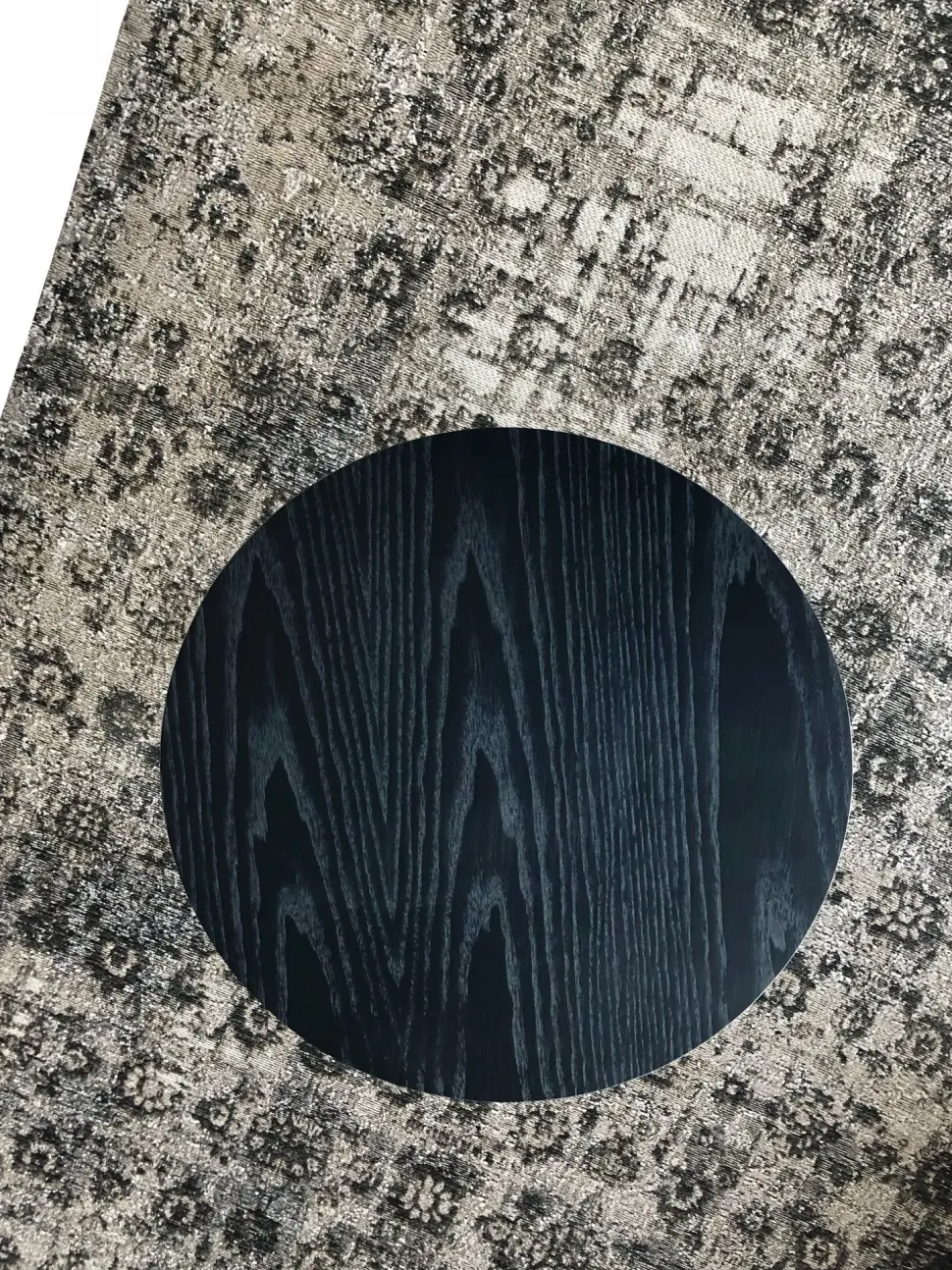 Tavolino Moroso modello Overdyed side table in OFFERTA OUTLET