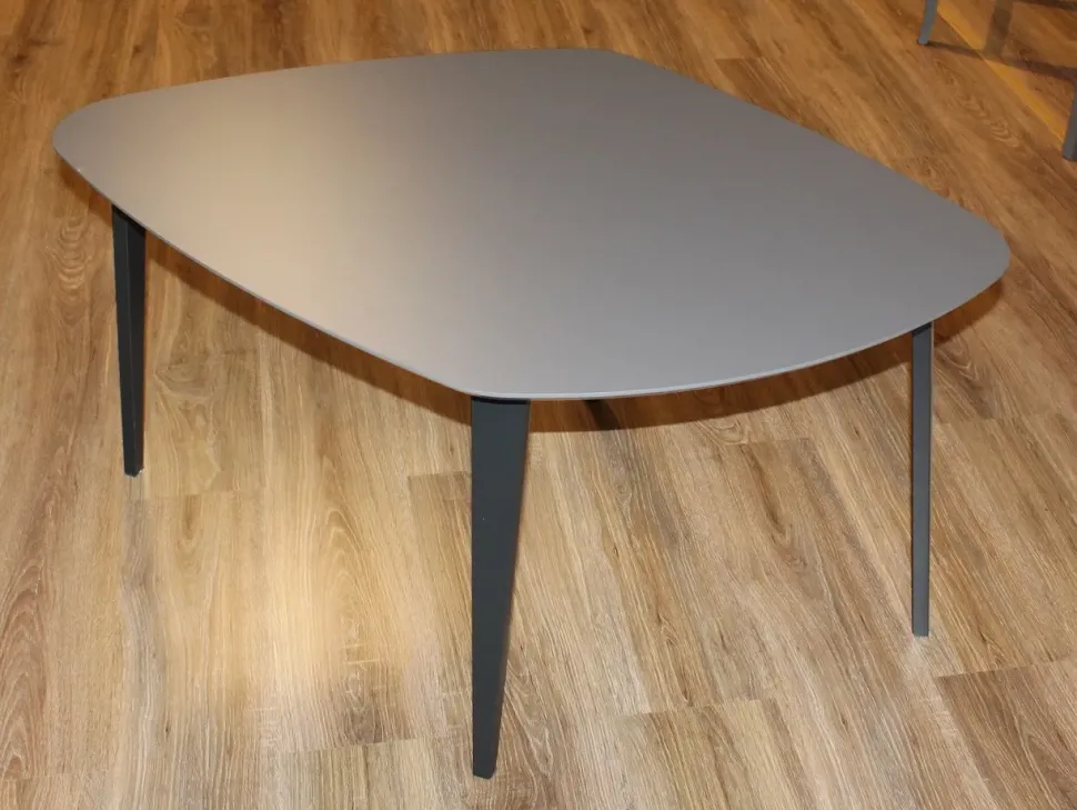 Tavolino Stone in melaminico Colombini in offerta