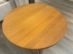 Tavolino Tavolino in legno della firma Collezione esclusiva in offerta - 60%