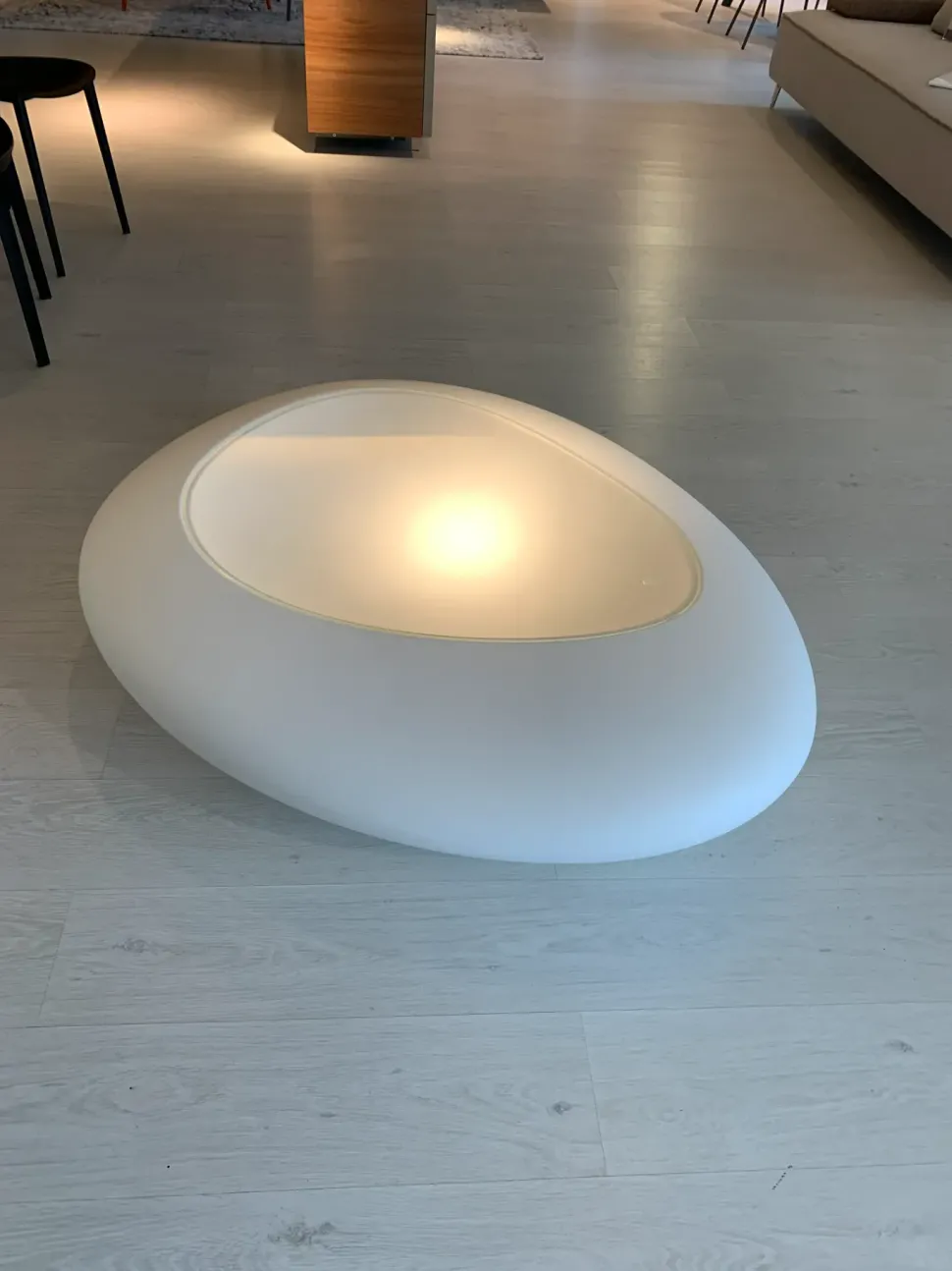 Tavolino Tavolino sasso della firma Tonin casa con forte sconto - 50%