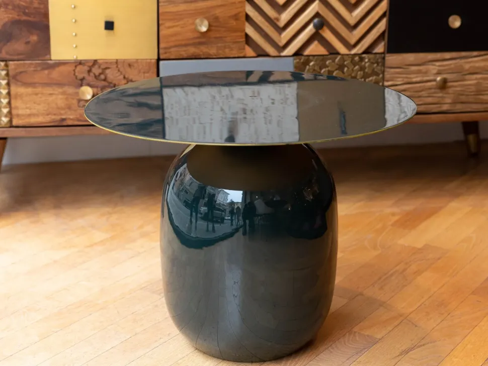 Tavolino Tavolino verdone acciaio con finitura a smalto della firma Artigianale in offerta