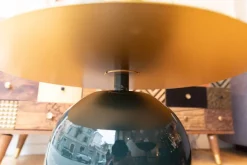 Tavolino Tavolino verdone acciaio con finitura a smalto della firma Artigianale in offerta