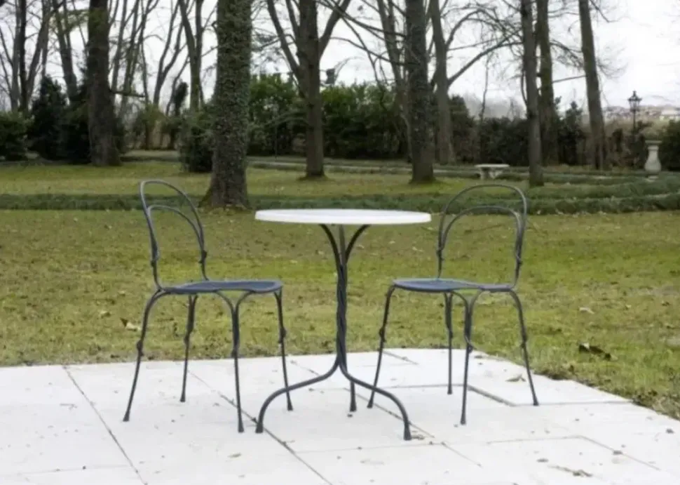 Tavolino Tavolino vigna bianco diam.60 magis dell'azienda Magis a prezzi outlet - 56%