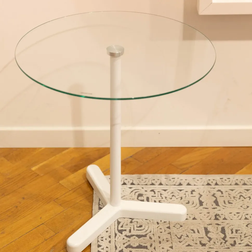 Tavolino Tavolitno vetro con base bianca laccata della marca Artigianale in offerta