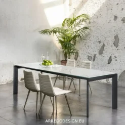 Tavolo Apollo di Midj scontato del 30%