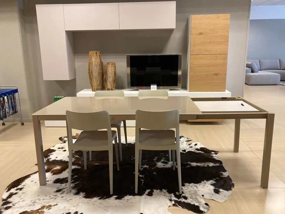 Tavolo Art. 831 di Artigianale scontato del 38%