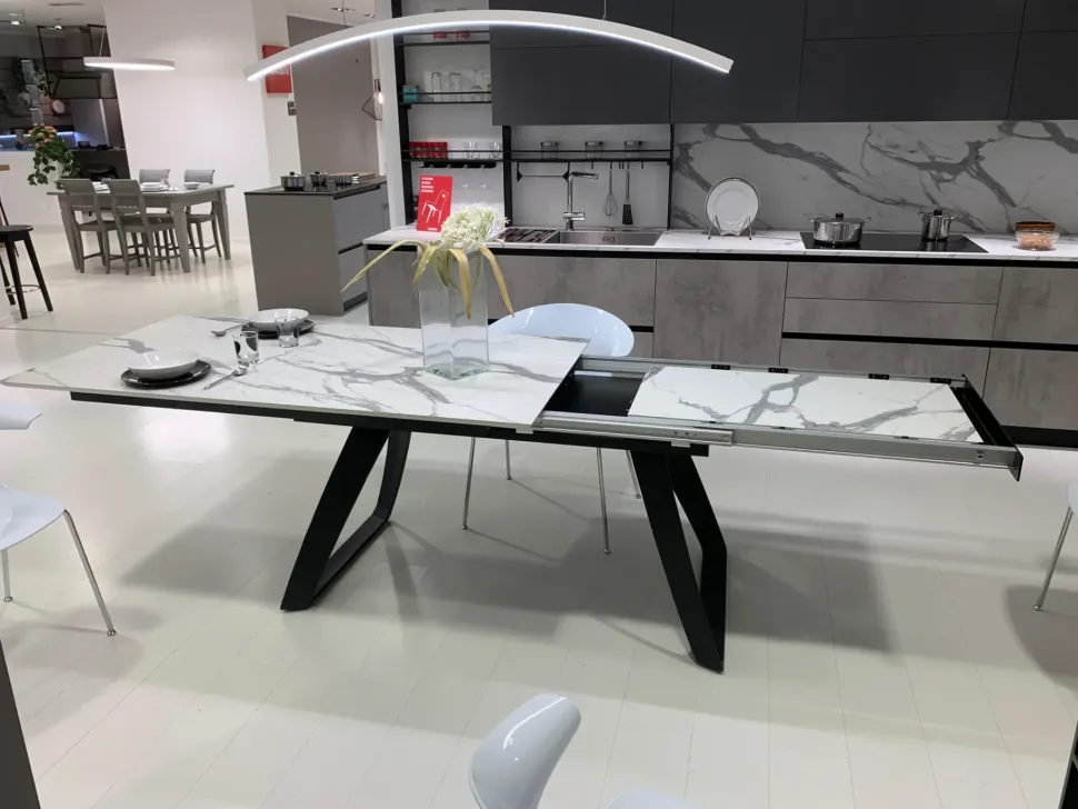 Tavolo Barret Stones a prezzo ribassato