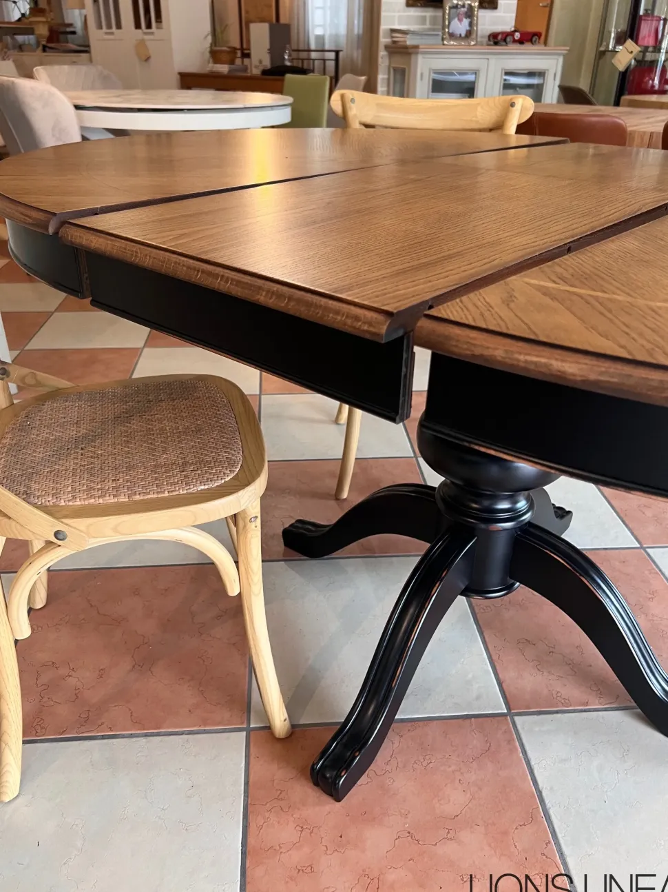 Tavolo Coloniale inglese Artigiani veneti in OFFERTA OUTLET -59%