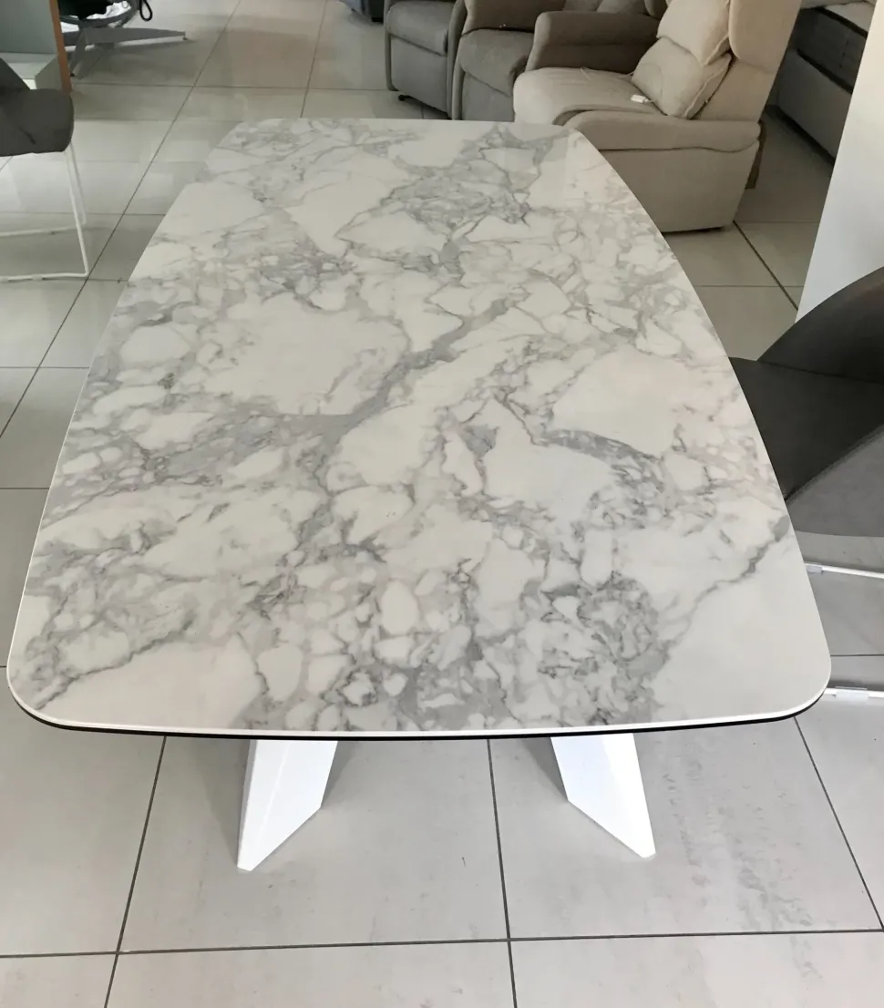 Tavolo Cosmo Friulsedie in marmo Fisso