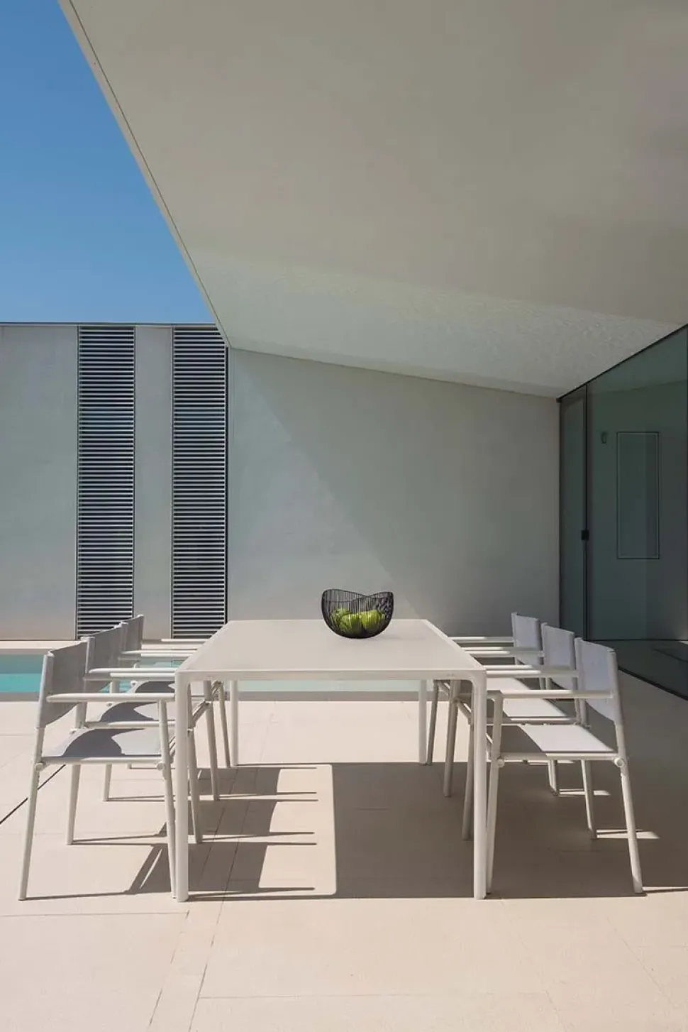 Tavolo da giardino modello Terramare Emu con forte sconto