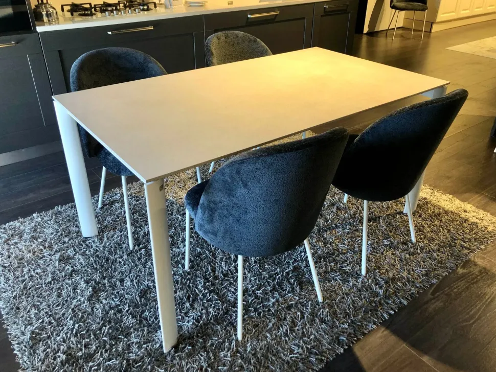 Tavolo Eminence evo di Connubia: richiedi ora il prezzo