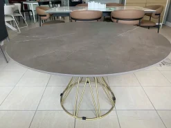 Tavolo fisso Circus di Colico a prezzo riservato